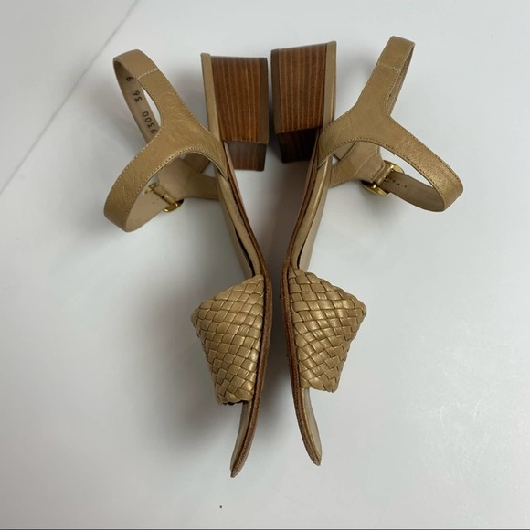 Vintage Salvatore Ferragamo tan metallic leather woven block heel sandals 9 - Picture 7 of 11
